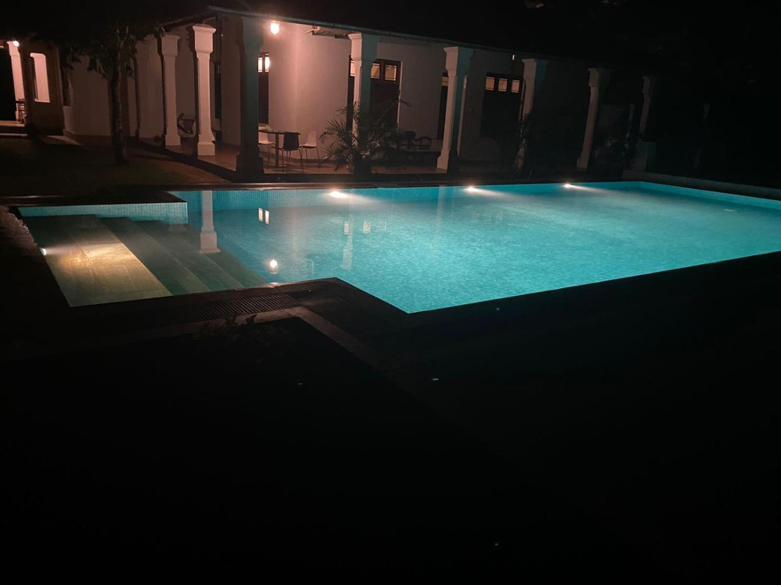 Villa Helvetia Galle Bagian luar foto