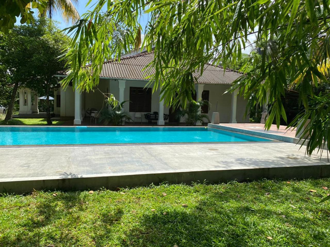 Villa Helvetia Galle Bagian luar foto