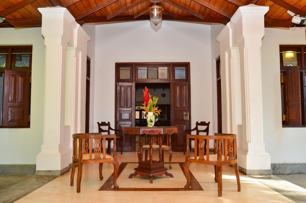 Villa Helvetia Galle Bagian luar foto