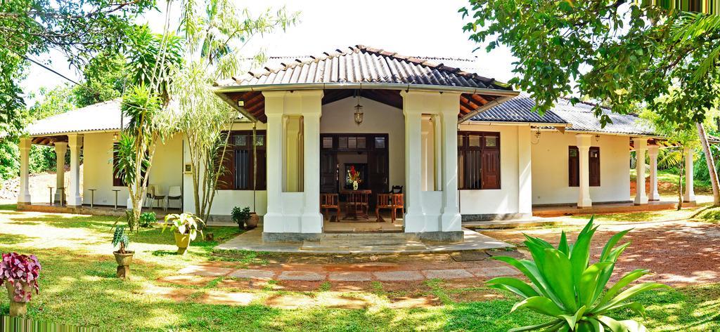 Villa Helvetia Galle Bagian luar foto